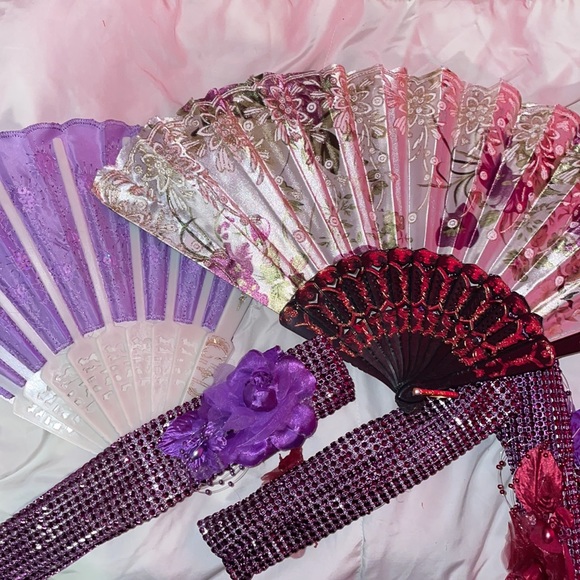 16 Decretive HandFans - Picture 6 of 6